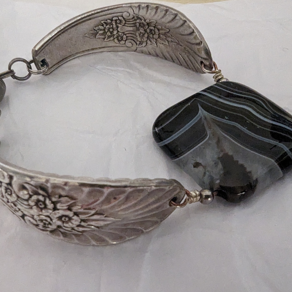Beautiful Silver and Black Agate Bracelet